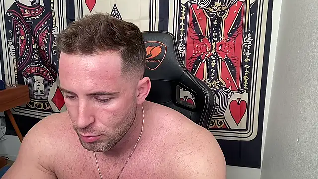 brettmycles28 online show from December 19, 2025, 6:21 pm