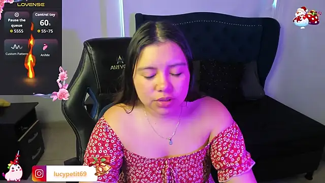 LucyPetit online show from January 8, 2026, 1:39 pm