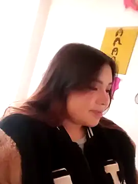 LucyPetit online show from October 2, 2025, 1:25 pm