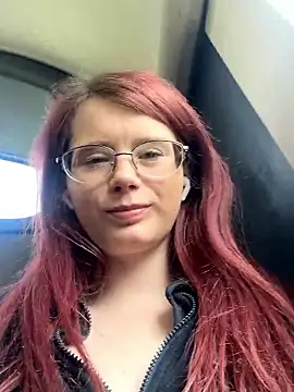 raen001 online show from May 8, 2026, 9:24 am