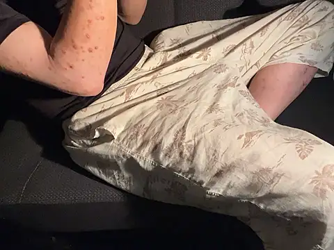 Snapshot of CAMEL1913 chatting on September 13, 2025, 5:13 pm CAMEL1913 online show from September 13, 2025, 5:13 pm