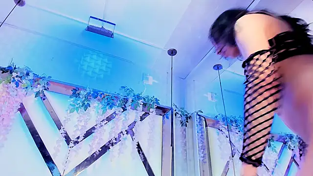 NallyMax1 online show from November 16, 2025, 9:14 am