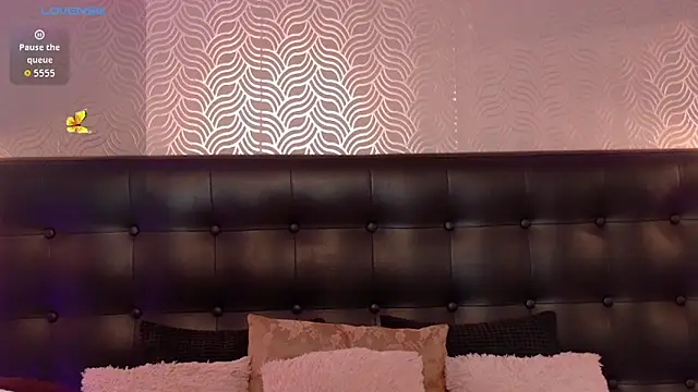 Sharonevanss  online show from September 9, 2025, 8:29 pm