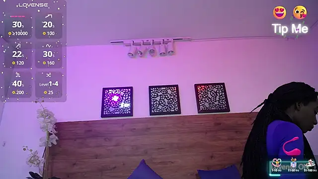 Snapshot of AlexandraCambell chatting on September 25, 2025, 7:53 pm AlexandraCambell online show from September 25, 2025, 7:53 pm