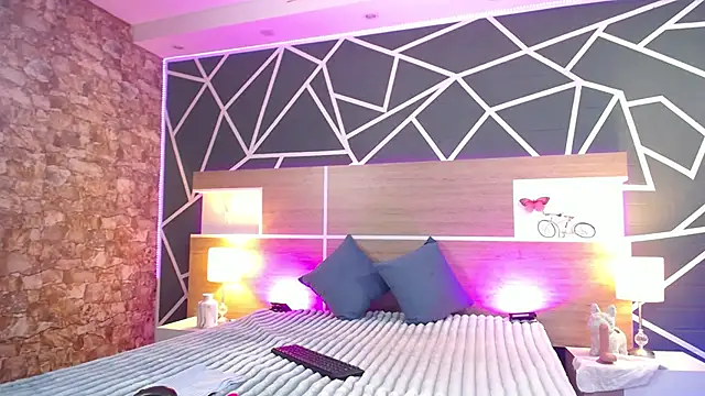 Snapshot of AlexandraCambell chatting on October 15, 2025, 12:02 pm AlexandraCambell online show from October 15, 2025, 12:02 pm