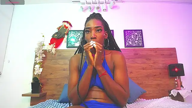 Snapshot of AlexandraCambell chatting on October 17, 2025, 12:14 am AlexandraCambell online show from October 17, 2025, 12:14 am