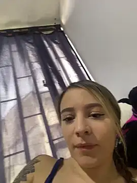 karla-thomsom10 online show from October 2, 2025, 9:29 pm