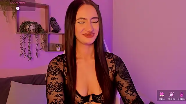  CELESTE MOORE online show from October 2, 2025, 9:18 pm