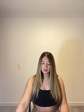 Zara Ross online show from October 12, 2025, 3:08 am