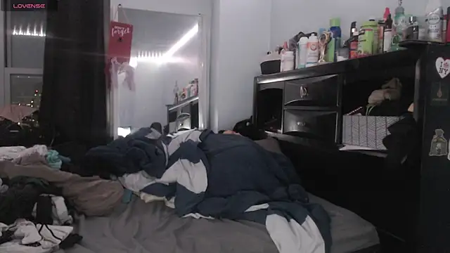 Mrlight1k online show from February 9, 2026, 1:47 am