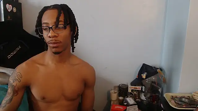 Mrlight1k online show from February 15, 2026, 3:33 pm