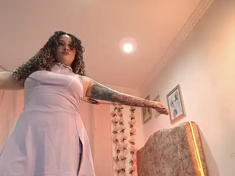 evansweett7 online show from September 10, 2025, 11:26 pm