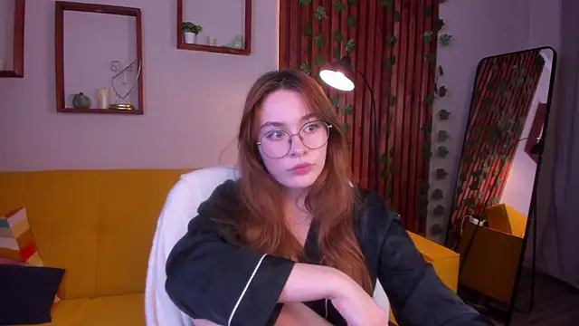 LanaAirlie online show from September 10, 2025, 4:33 am