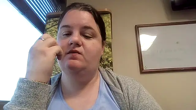 LittleBunny3 online show from September 12, 2025, 12:16 pm