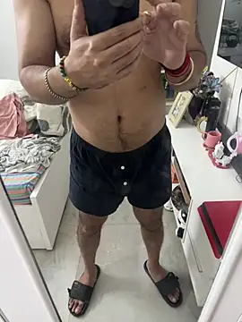 7 INCH MONSTER online show from April 22, 2026, 5:03 am