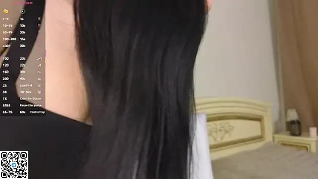 EnricaElis online show from November 6, 2025, 8:02 pm