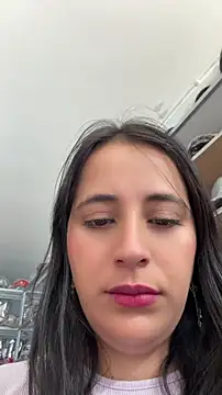 Snapshot of GiaDuque chatting on May 27, 2026, 1:18 pm GiaDuque online show from May 27, 2026, 1:18 pm