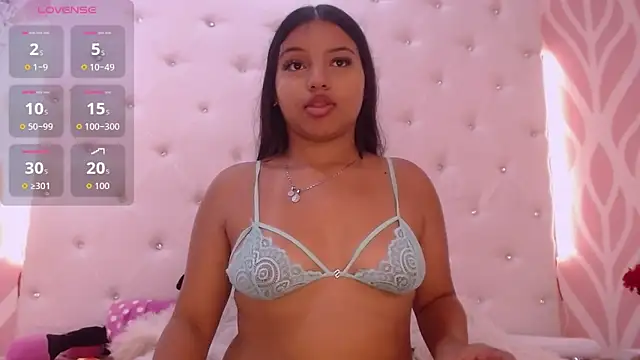 MariyaNovaki online show from September 30, 2025, 6:36 pm