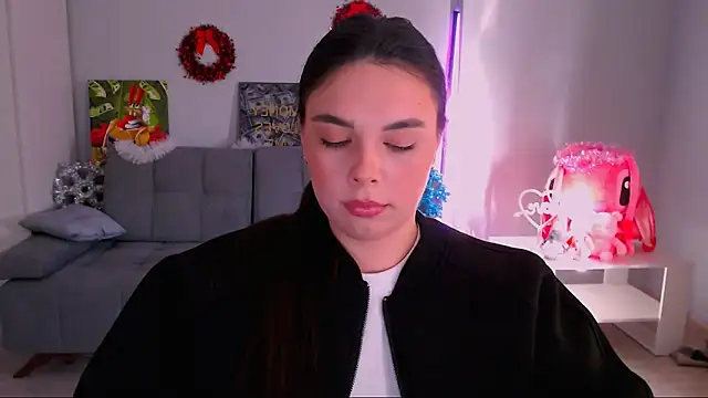 queenofthesense  online show from December 16, 2025, 10:52 am