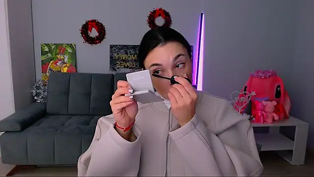 queenofthesense  online show from November 29, 2025, 2:50 pm