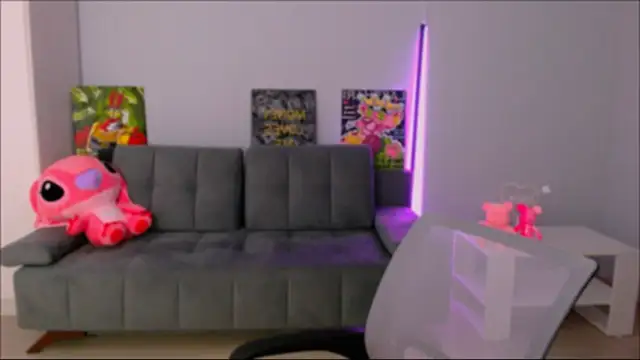 queenofthesense  online show from October 30, 2025, 4:04 pm