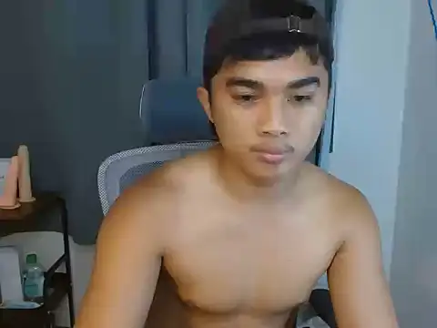 pinoyAdrianneXXX online show from July 27, 2026, 1:51 pm