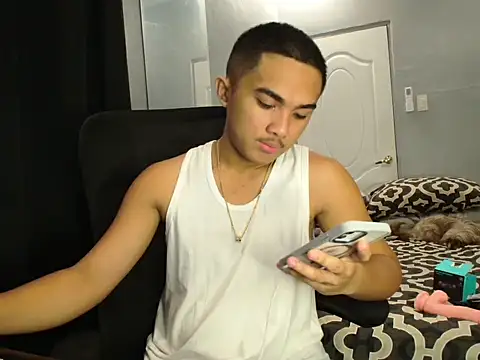 pinoyAdrianneXXX online show from October 4, 2025, 11:50 pm