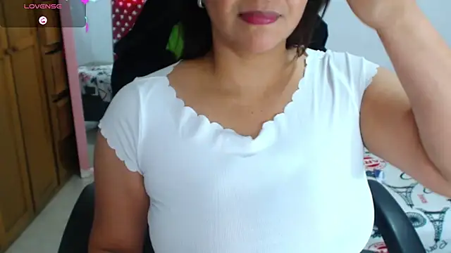 hiilarybrown online show from September 13, 2025, 9:15 pm