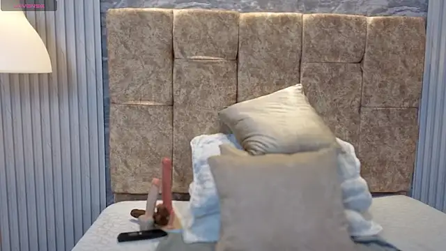 Snapshot of leilapons chatting on February 20, 2026, 6:21 pm leilapons online show from February 20, 2026, 6:21 pm