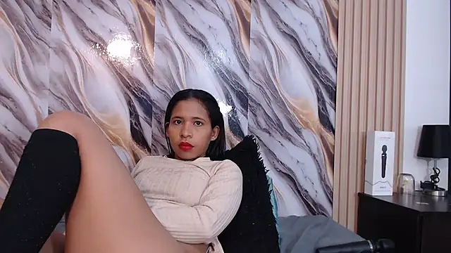 Samantha Fox69  online show from January 17, 2026, 2:42 pm