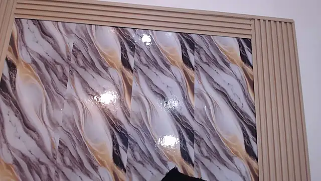 Samantha Fox69  online show from March 25, 2026, 2:05 pm