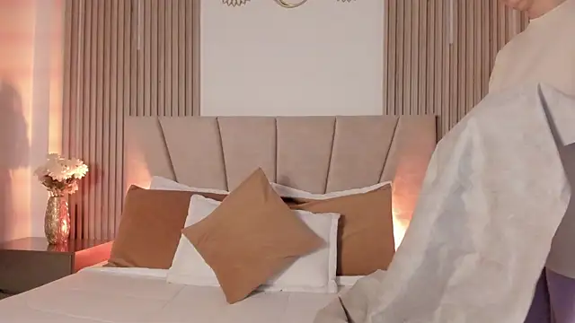 Snapshot of Rachell_Jamess chatting on September 16, 2025, 4:02 am Rachell Jamess online show from September 16, 2025, 4:02 am