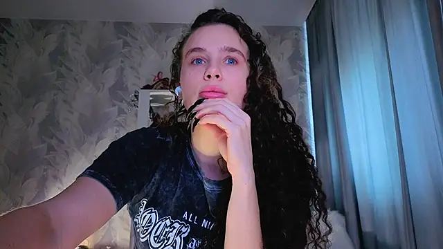 Feet Heelss online show from October 27, 2025, 11:00 am