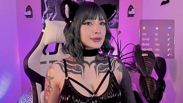 VelvetVampiree online show from September 25, 2025, 12:05 am