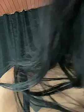 Snapshot of EVAH_LEE_ chatting on April 24, 2026, 11:07 pm EVAH LEE online show from April 24, 2026, 11:07 pm