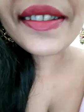 Snapshot of Sofia-ex chatting on November 5, 2025, 7:00 am Sofia-ex online show from November 5, 2025, 7:00 am