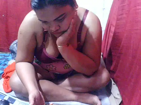 Snapshot of 33mango chatting on February 6, 2026, 12:28 am 33mango online show from February 6, 2026, 12:28 am