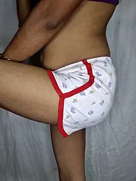 Snapshot of Diyab chatting on November 19, 2025, 5:35 pm Diyab online show from November 19, 2025, 5:35 pm