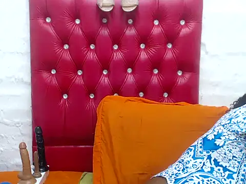 CASSANDRASTONE46 online show from October 9, 2025, 4:07 pm