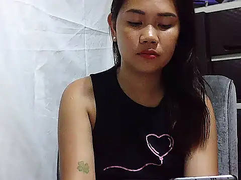 Snapshot of SexypilipinaLady22 chatting on March 26, 2026, 10:35 am SexypilipinaLady22 online show from March 26, 2026, 10:35 am