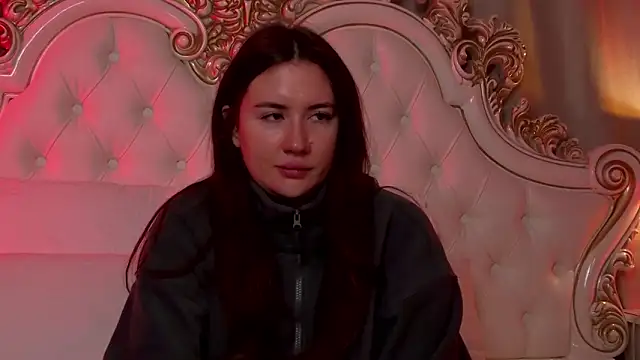 Snapshot of MeganStrain chatting on February 2, 2026, 3:38 am MeganStrain online show from February 2, 2026, 3:38 am