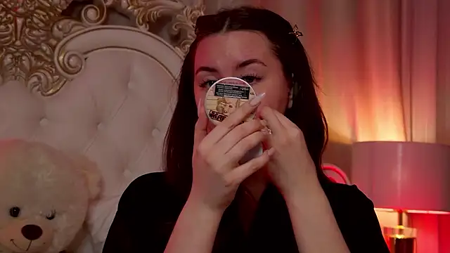 Snapshot of MeganStrain chatting on February 4, 2026, 3:34 am MeganStrain online show from February 4, 2026, 3:34 am