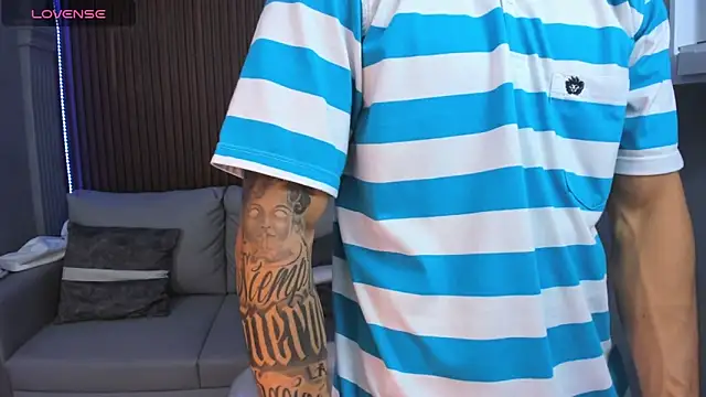 Leo santoro online show from November 13, 2025, 1:04 pm