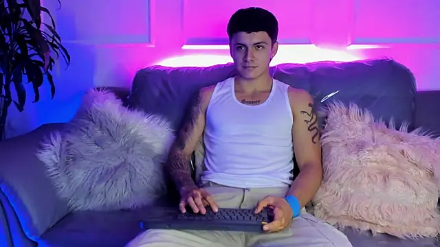 Leo santoro online show from February 26, 2026, 1:55 pm