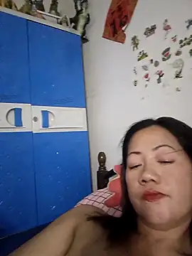 SweetASS6969 online show from November 5, 2025, 4:32 pm