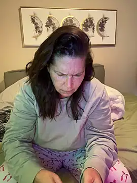 petalsexy online show from November 4, 2025, 6:33 pm