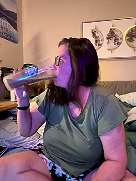 petalsexy online show from September 30, 2025, 5:30 pm