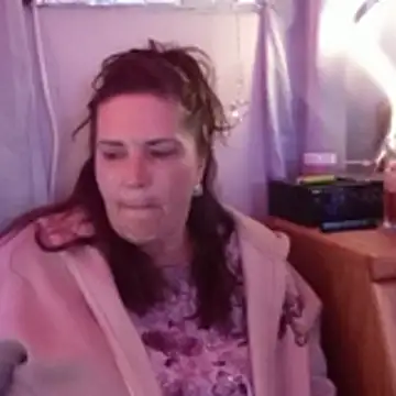 petalsexy online show from November 28, 2025, 6:57 am