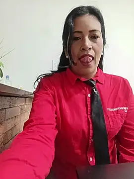 PAULA20- online show from October 6, 2025, 1:01 pm