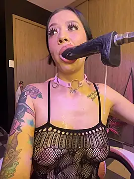 ValentinaBianchi online show from November 14, 2025, 8:56 pm